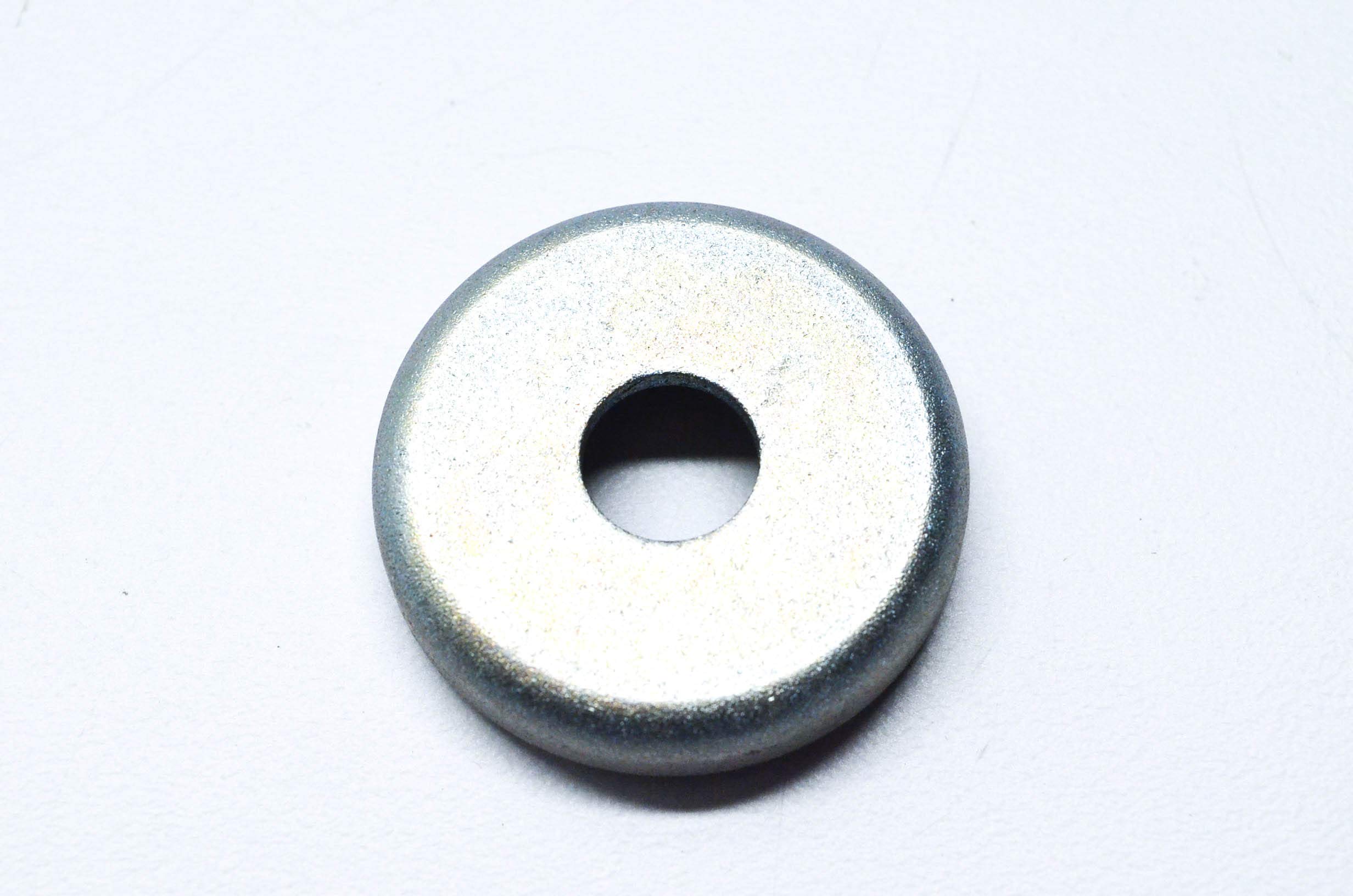 Yamaha 2Nl-23517-00-00 Cover, Thrust 1; New # 3Jn-23517-00-00 Made By Yamaha